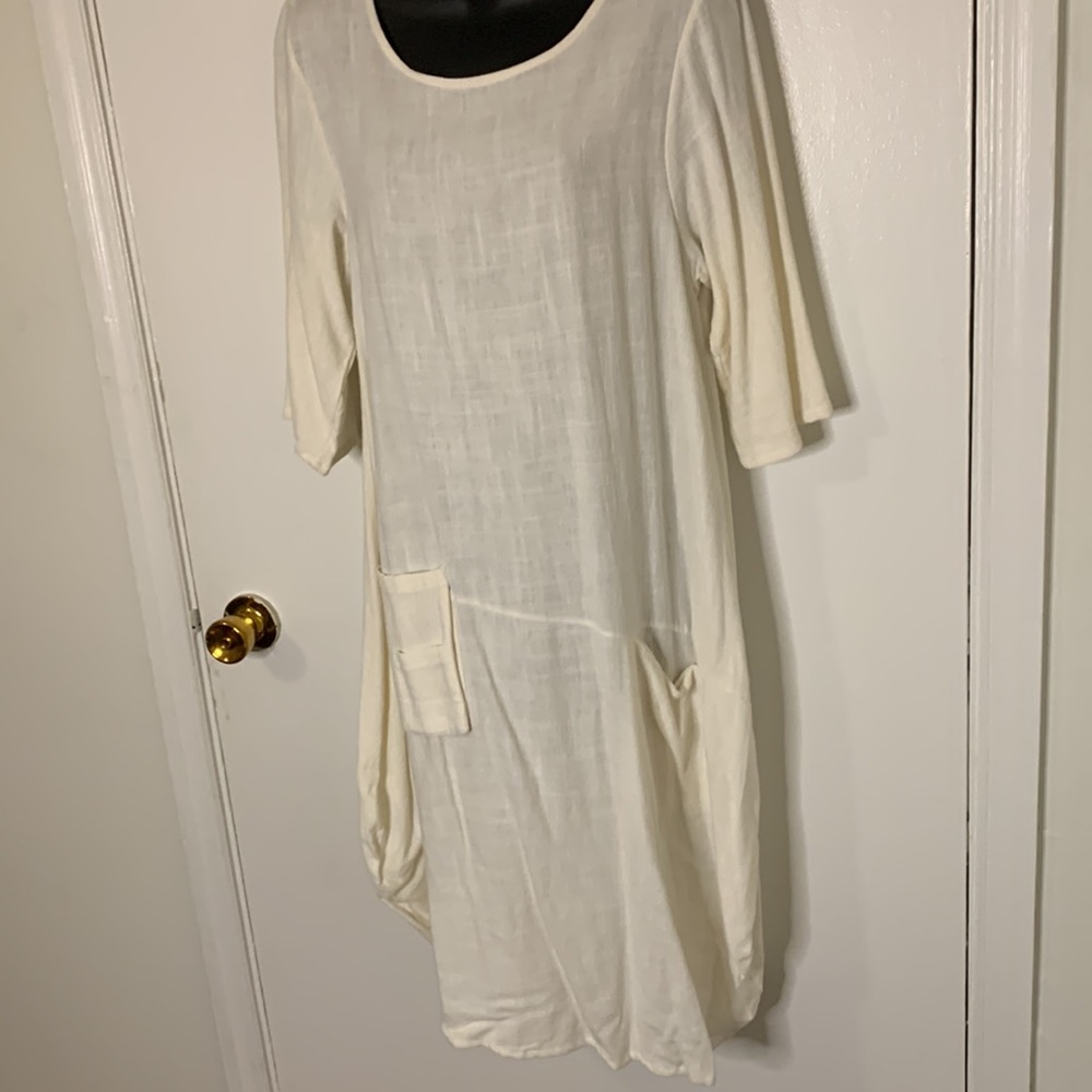 Cream Bohemian Knee Length Dress. Size: Small